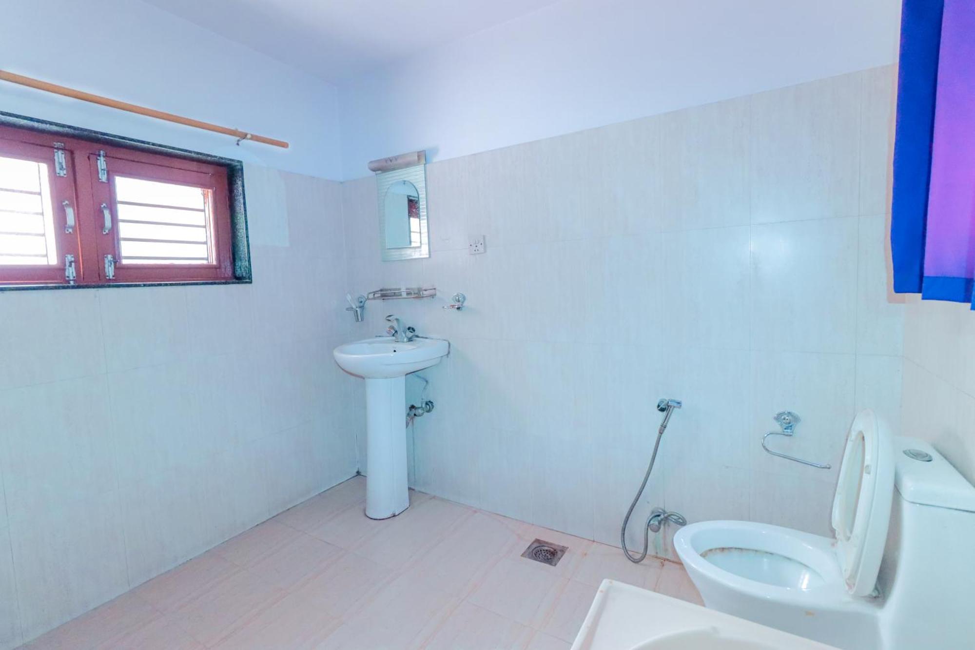 Everland Kathmandu Hotel Room photo